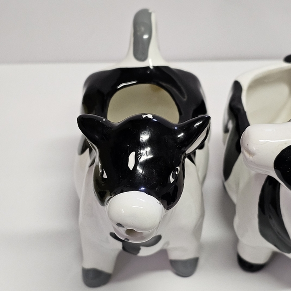 Ceramic Black And White Cow | Sugar Packet Holder And 2 Creamer Set - Picture 3 of 14